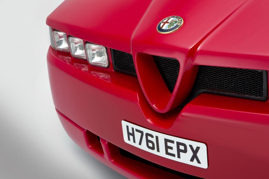 Детали экстерьера Alfa Romeo S.Z. 1989 года  (фото 64 из 86)